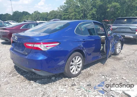2018 Toyota Camry Le z USA, uszkodzony, nr VIN 4T1B11HK6JU547166